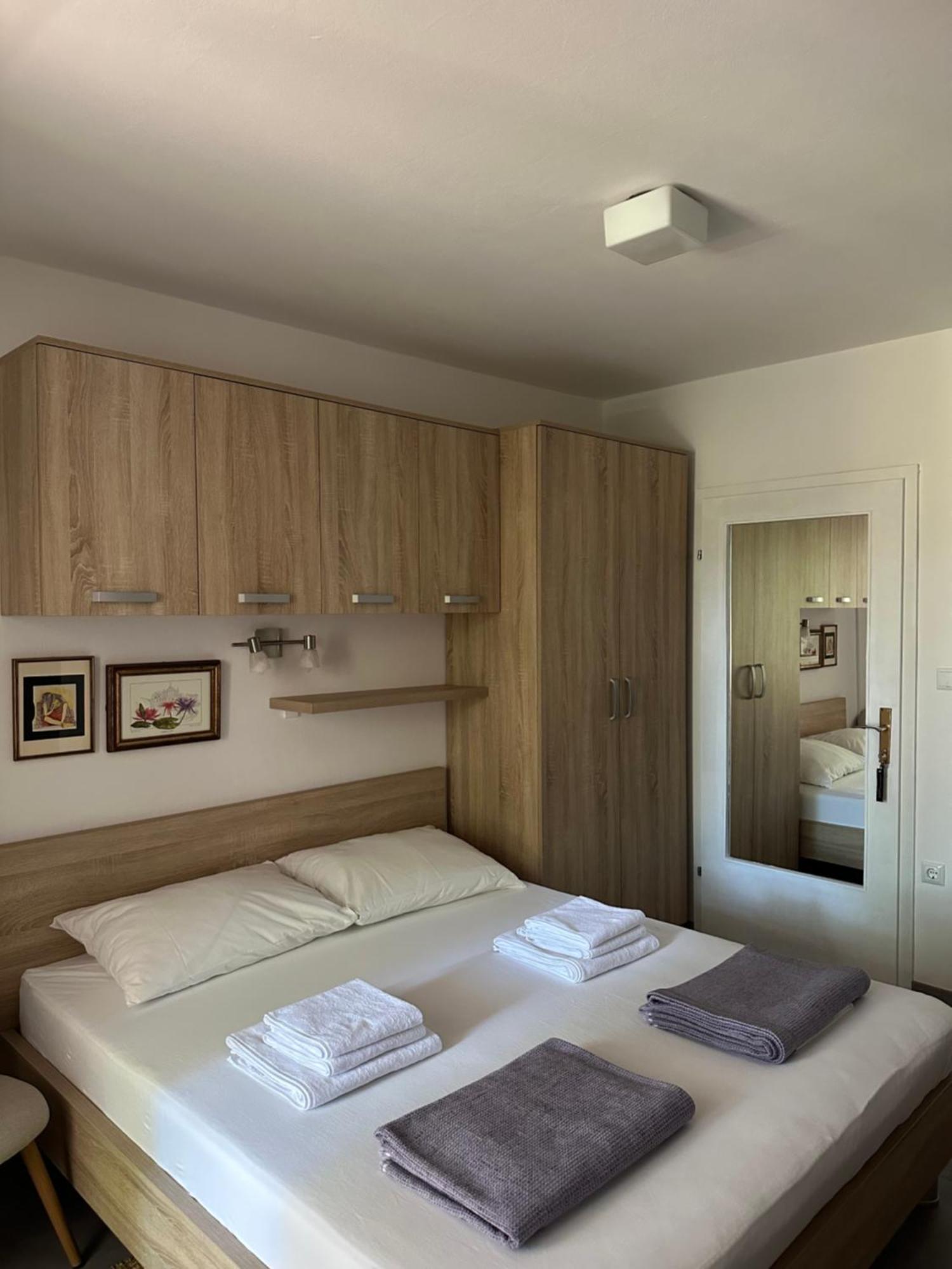 Studio Apartman Stefanija Selce Buitenkant foto